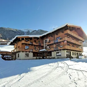 Hotel Ski In Ski Out Unterellmau, Saalbach-Hinterglemm