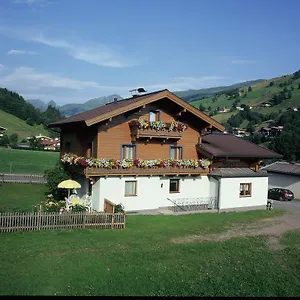 Bed & Breakfast Ski & Bike Pension Maria, Saalbach-Hinterglemm