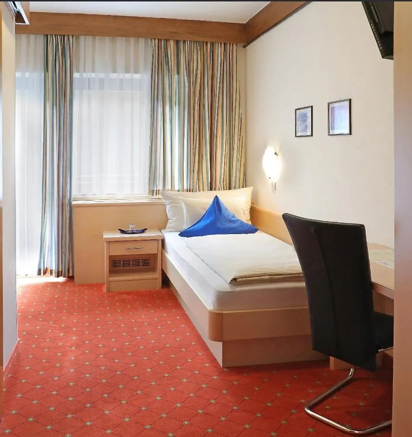 Hotel Austria 萨尔巴赫